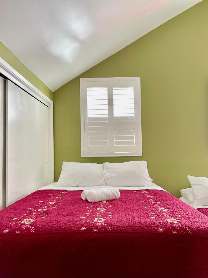 Séjour chez l'habitant Private Large La Bedroom W Private Full Bathroom Or Half-bathroom - Tv - Ac - Wifi - Private Fridge Near Usc - Exposition Park - Usc Memorial Coliseum - Banc Of California Bmo Stadium - Downtown Angeles Dtla - Of Southern California Us *