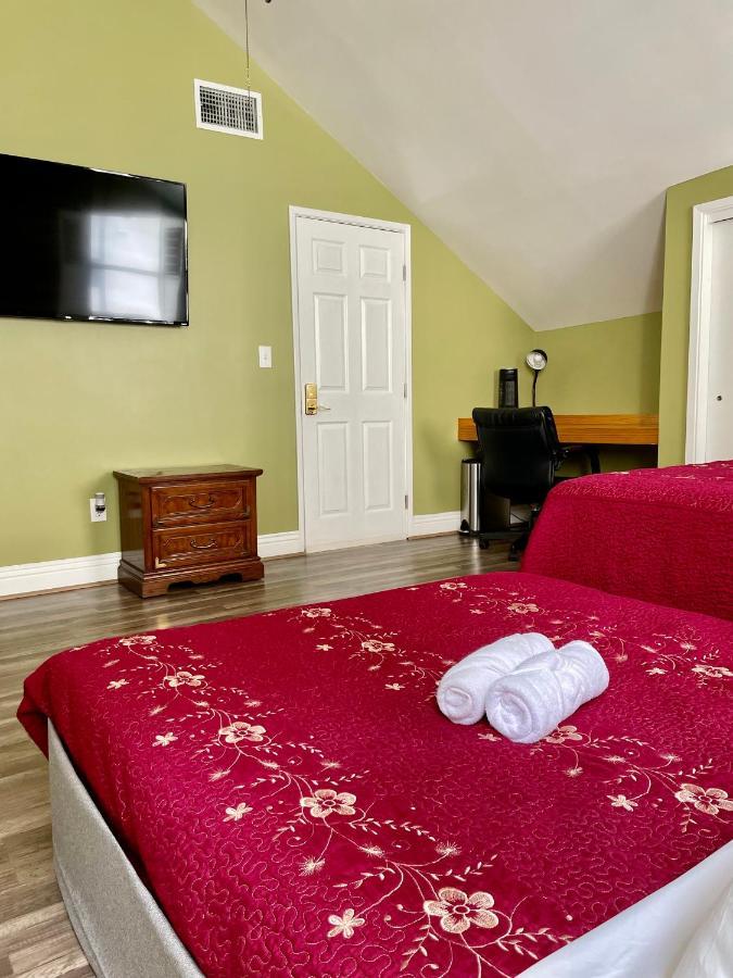 Habitación en casa particular Private Large La Bedroom W Private Full Bathroom Or Half-bathroom - Tv - Ac - Wifi - Private Fridge Near Usc - Exposition Park - Usc Memorial Coliseum - Banc Of California Bmo Stadium - Downtown Angeles Dtla - Of Southern California Us *