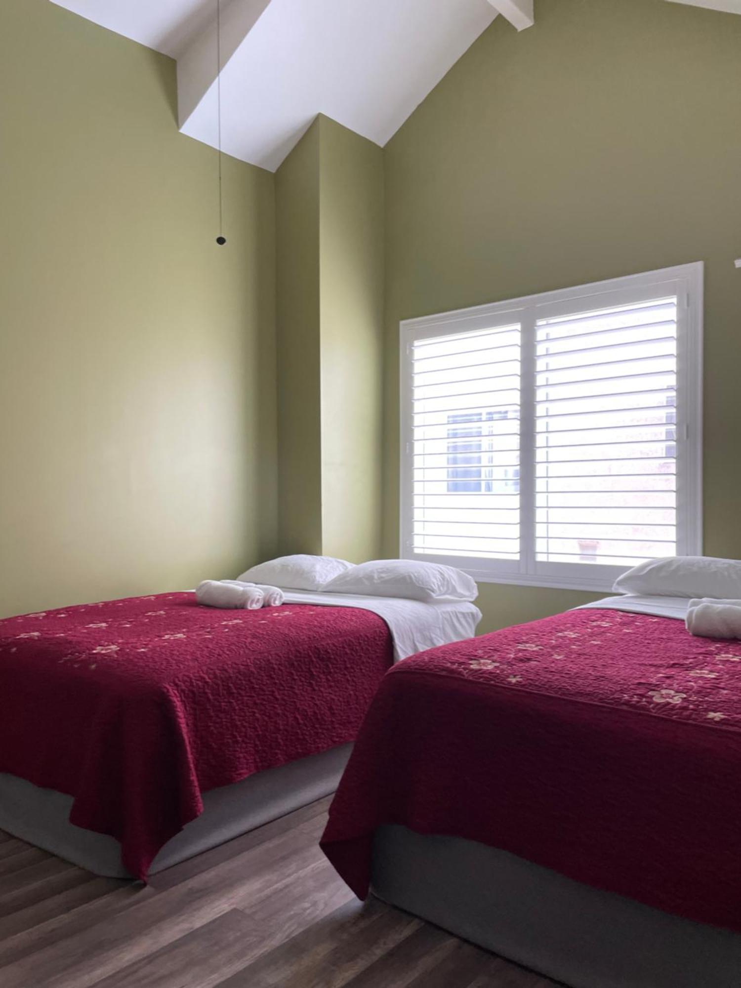 Private Large La Bedroom W Private Full Bathroom Or Half-bathroom - Tv - Ac - Wifi - Private Fridge Near Usc - Exposition Park - Usc Memorial Coliseum - Banc Of California Bmo Stadium - Downtown Angeles Dtla - Of Southern California Us