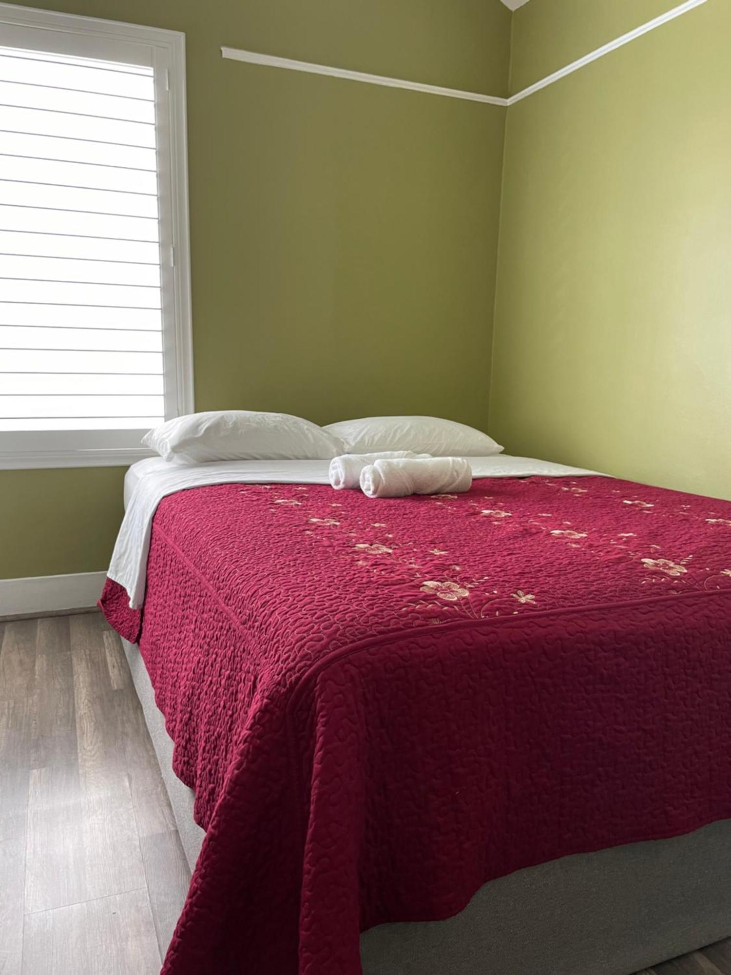Private Large La Bedroom W Private Full Bathroom Or Half-bathroom - Tv - Ac - Wifi - Private Fridge Near Usc - Exposition Park - Usc Memorial Coliseum - Banc Of California Bmo Stadium - Downtown Angeles Dtla - Of Southern California Us Séjour chez l'habitant