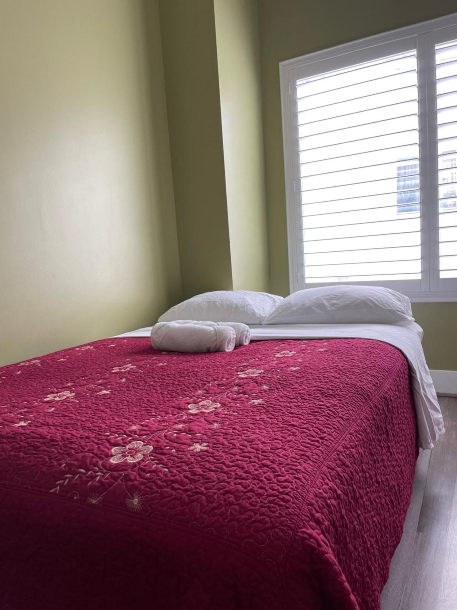 Private Large La Bedroom W Private Full Bathroom Or Half-bathroom - Tv - Ac - Wifi - Private Fridge Near Usc - Exposition Park - Usc Memorial Coliseum - Banc Of California Bmo Stadium - Downtown Angeles Dtla - Of Southern California Us *